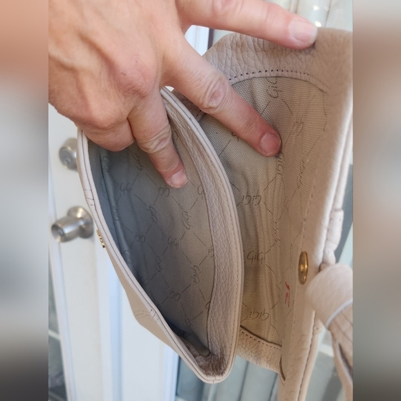 New‎ with TagsGiGi New York Ava Clutch - Picture 6 of 7